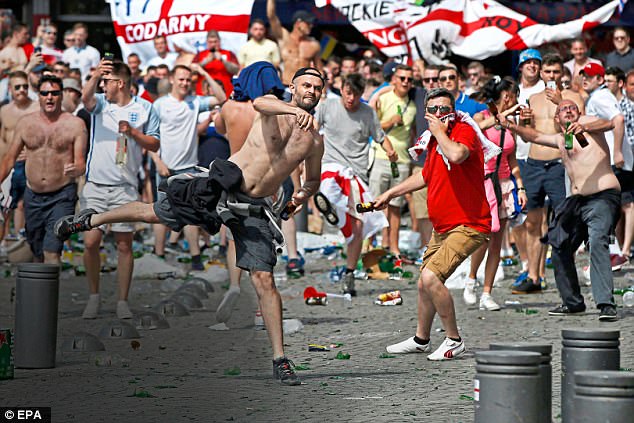 The return of the English Disease?  உலககோப்பை கால்பந்து போட்டியும் அதன் பின் உள்ள ஆபத்து அரசியலும்  